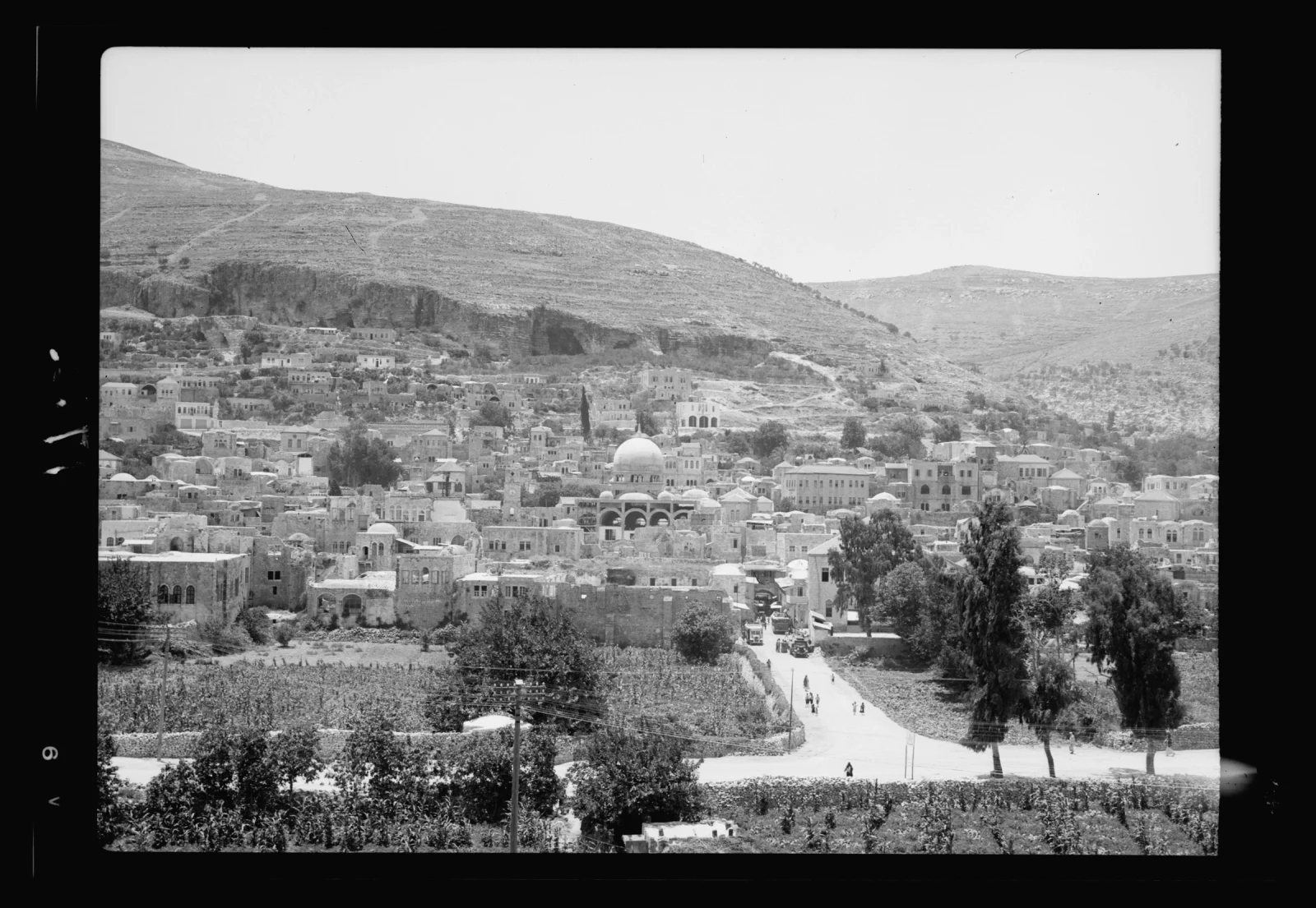 Historic view of Nablus and Mount Gerizim, photographed between 1934 and 1939